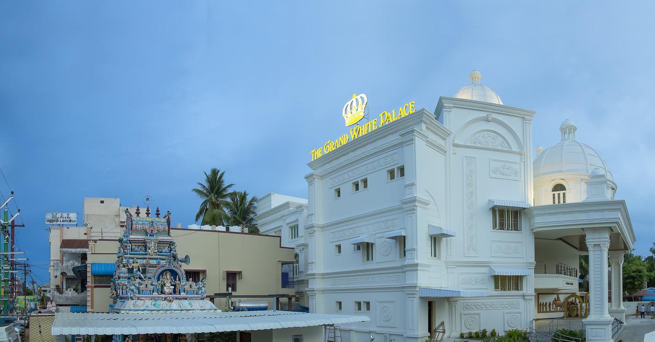 מלון מאיילדותראי The Grand White Palace מראה חיצוני תמונה