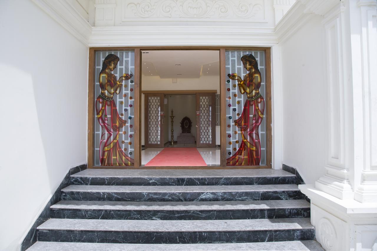 מלון מאיילדותראי The Grand White Palace מראה חיצוני תמונה